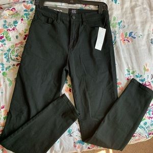 BDG Black Twig High-Rise